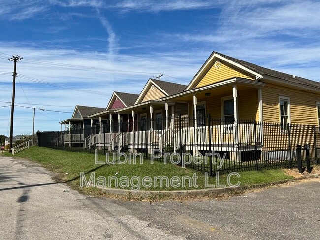 Building Photo - 1060 Delmar Ave