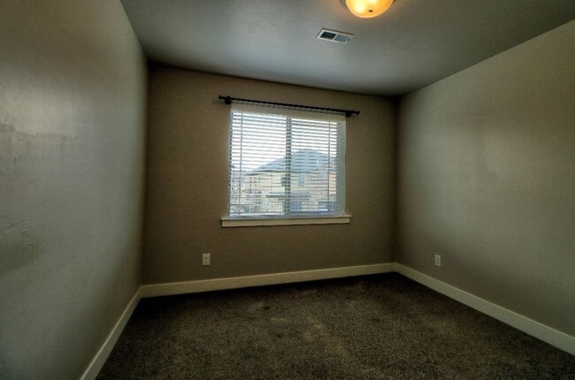 Photo - 3 bed 2.5 bath townhome in Salem