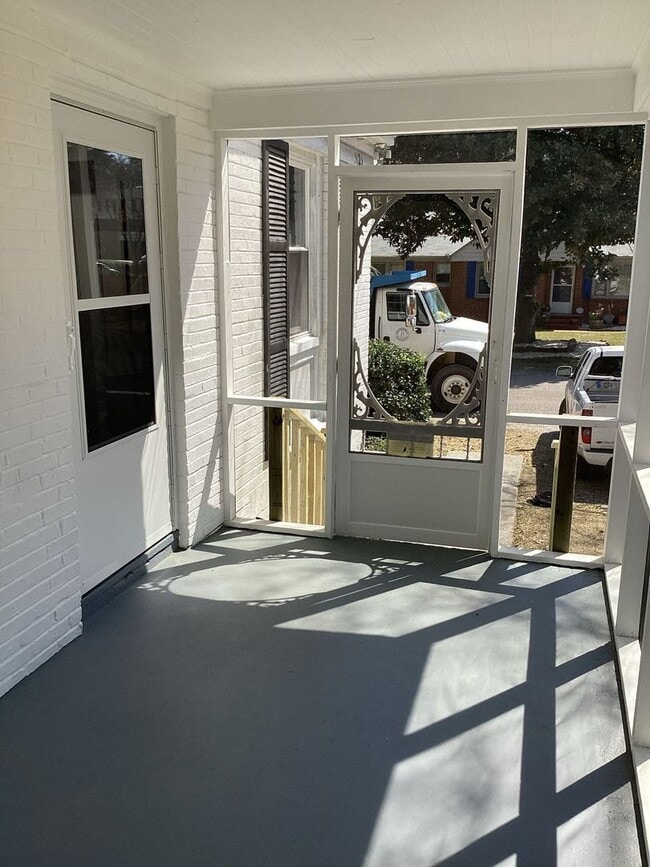 Photo - 5123 Kilbourne Rd