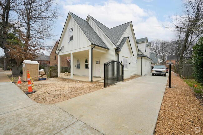 Building Photo - 562 S Edgewood St Rental