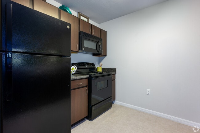 Hillbury 2BR, 2BA - 1,065SF - Kitchen