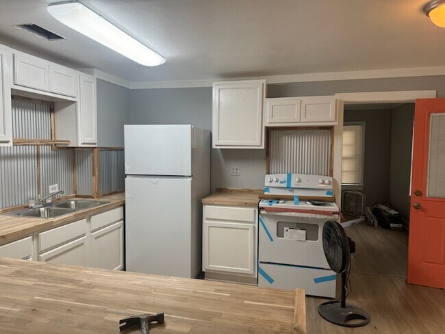 Photo - 129 Stevens St