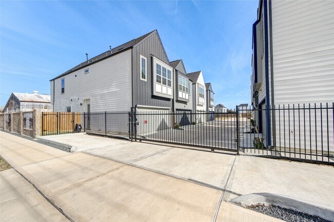 Building Photo - 2906 Stevens St