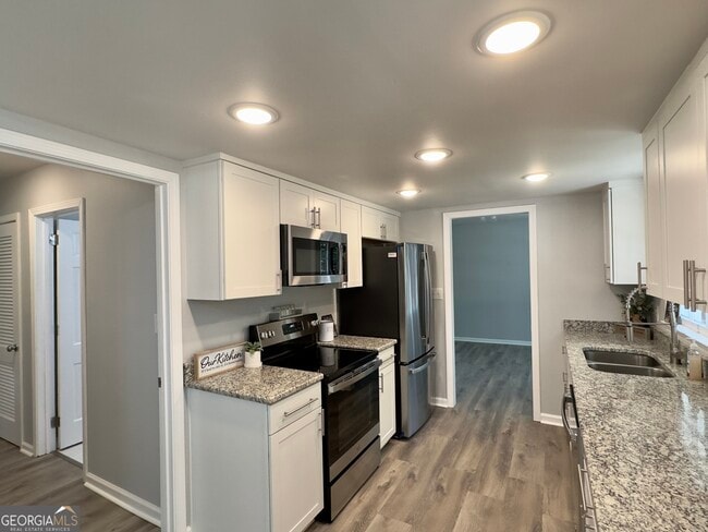 Photo - 6 Westlyn Dr