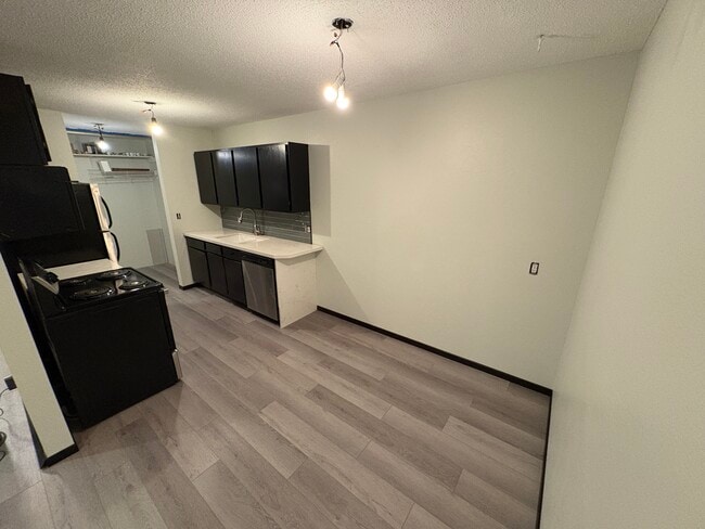 Photo - 907 Coulee Rd Unit 204