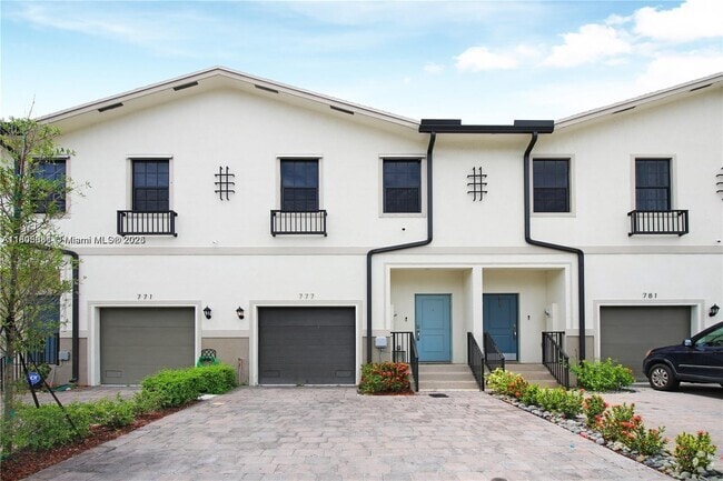 Building Photo - 777 SW 11th St Rental