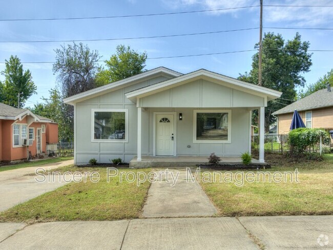 Building Photo - 1716 NW 9th St Rental