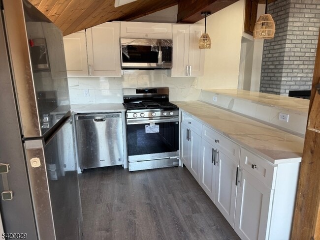 Photo - 9 MacDonald Rd