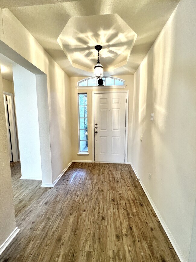 Photo - 1505 Merrell Cove