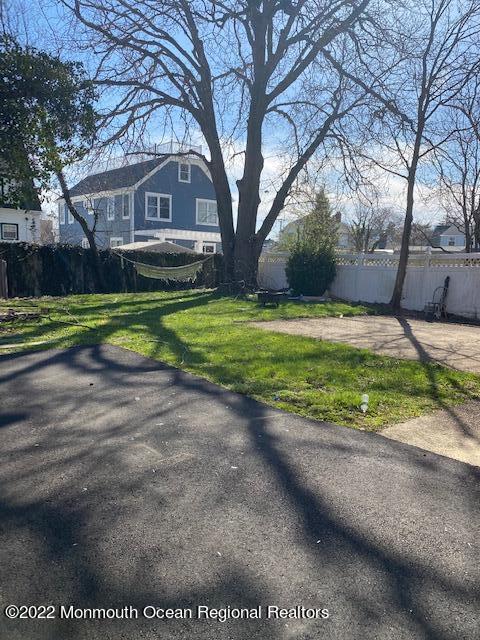 Photo - 9 Howland Ave