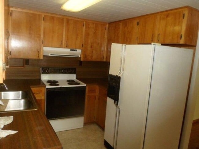 Photo - 1349 Firefly Rd