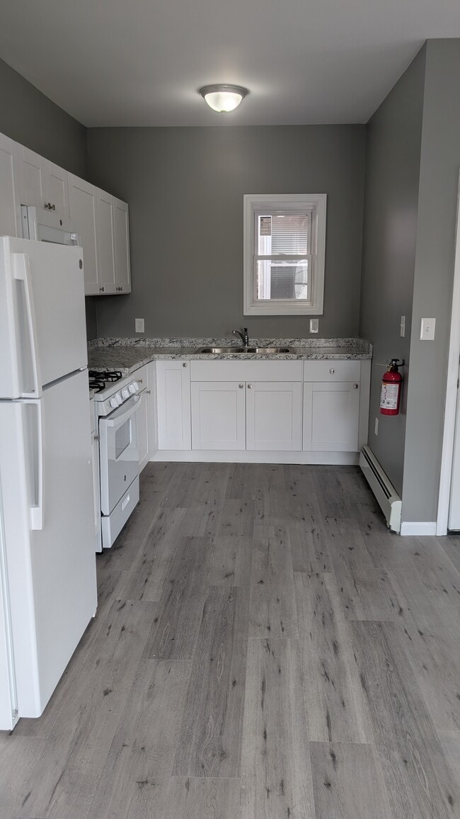 Photo - 139 Malcolm Ave Unit 2
