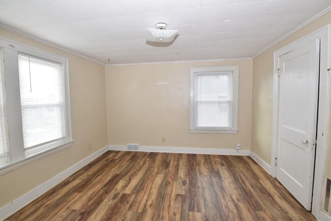 Photo - 135 E Eckman St Unidad 135 1/2 E. Eckman St. South Bend