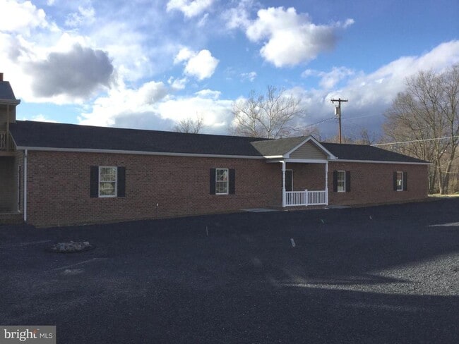 Photo - 143 N Fort St