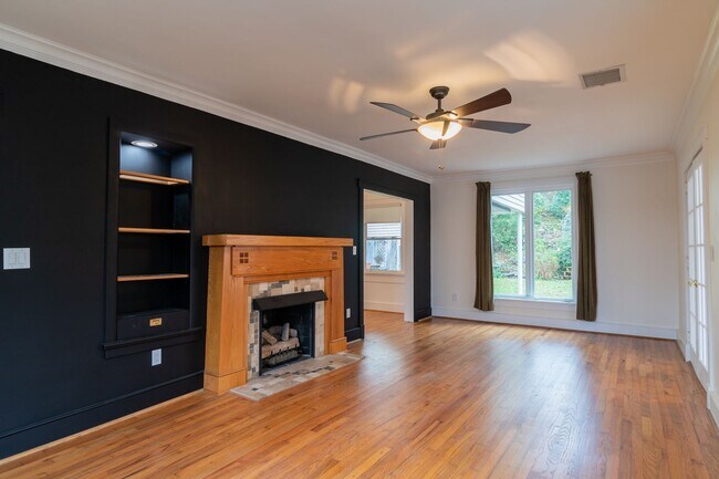 Photo - FOR RENT in LAKE BOTTOM! Available NOW!