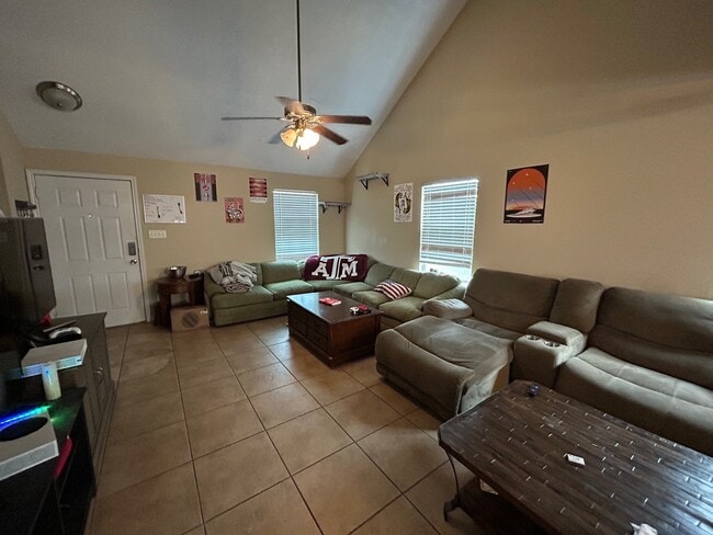 Photo - 2502 Horse Shoe Dr