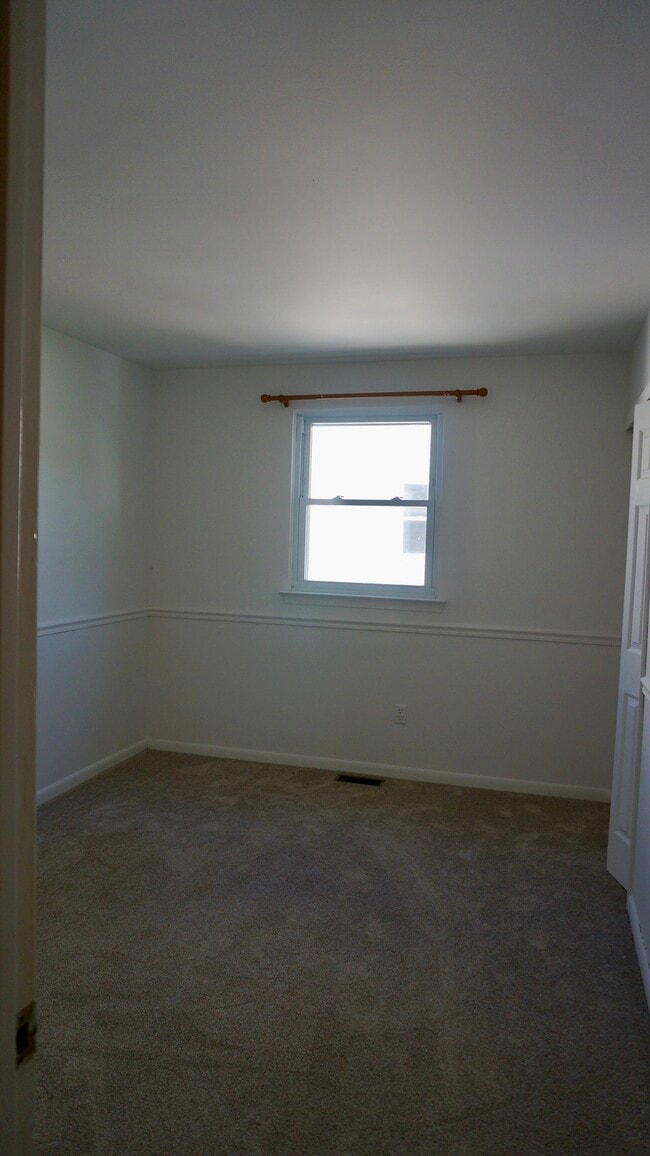 Photo - 57 Braithwaite Ln