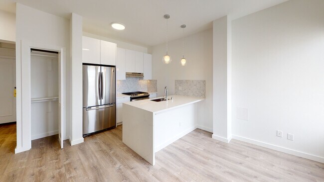 Photo - 1472 Filbert