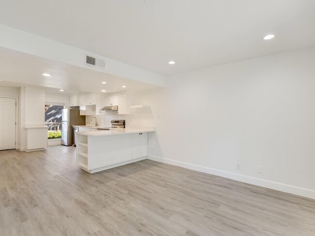 Photo - 3816 Southway Dr Unit 104