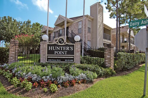 Hunters Point - Hunters Point Apartments