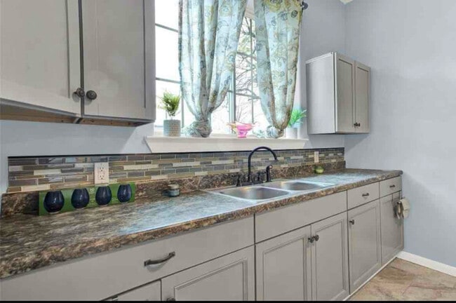 Photo - 704 Chaffin St