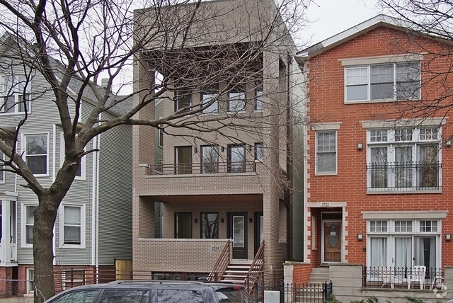 Building Photo - 1724 W Roscoe St Rental