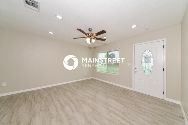 Photo - 4 Bedroom Pet-Friendly Home in NORTH PORT, FL with Main Street Renewal