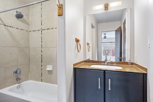 Photo - 1101 Grove Blvd