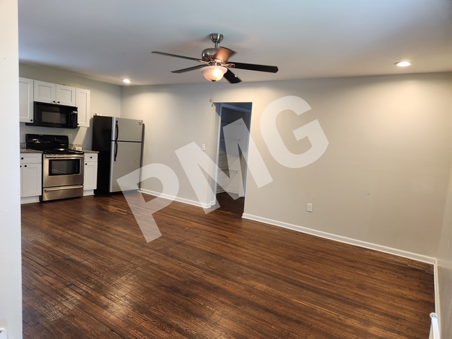 Photo - 811 N Franklin Rd