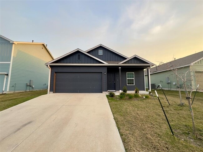 Photo - 502 Thunderstorm Ave