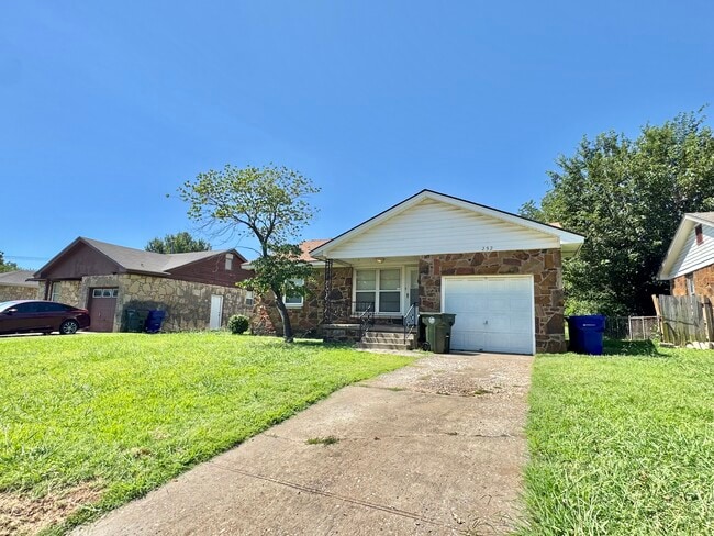 252 E Coe Dr