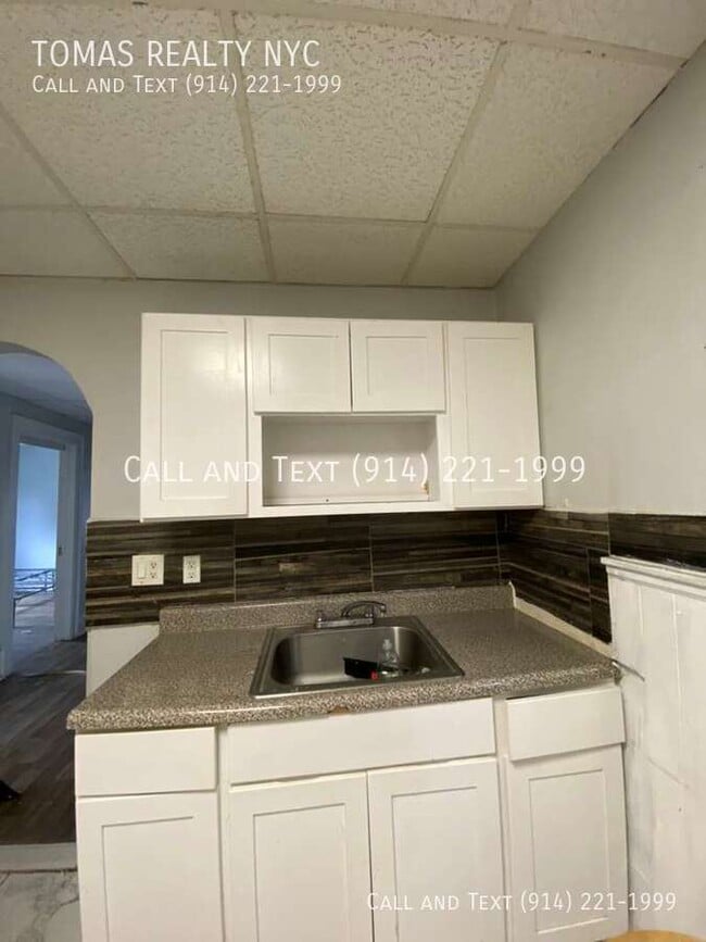 Photo - 16 Saratoga Ave