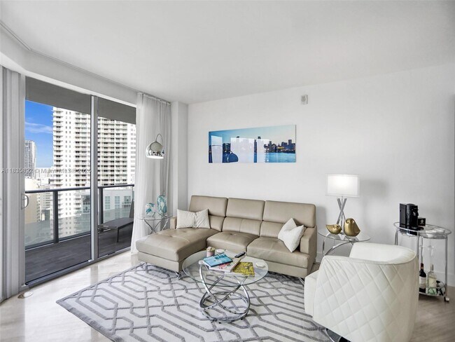 Photo - 1300 Brickell Bay Dr Unit 02