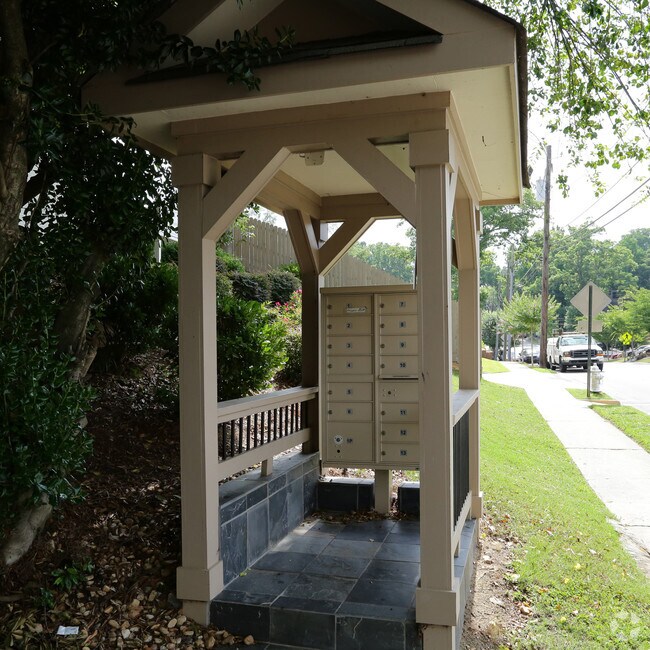 Photo - 32 Peachtree Ave NE