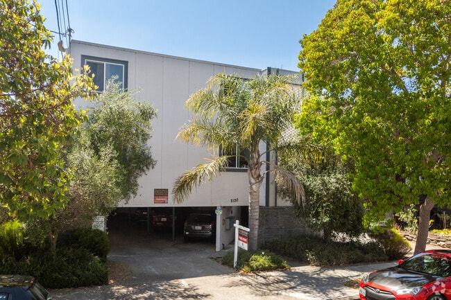 Photo - 2120 Grant St