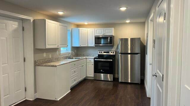 Photo - 862 Berry St NE