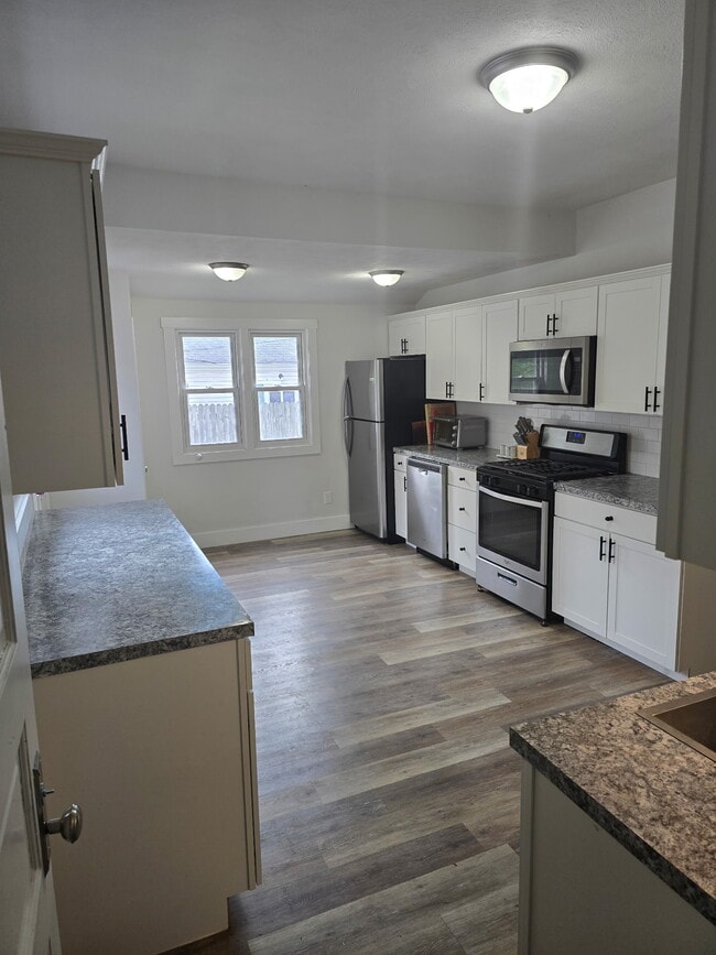 Photo - 3274 Briggs Blvd NE