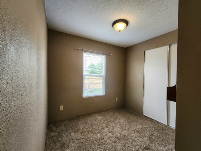 Photo - 112 E Homer Dr