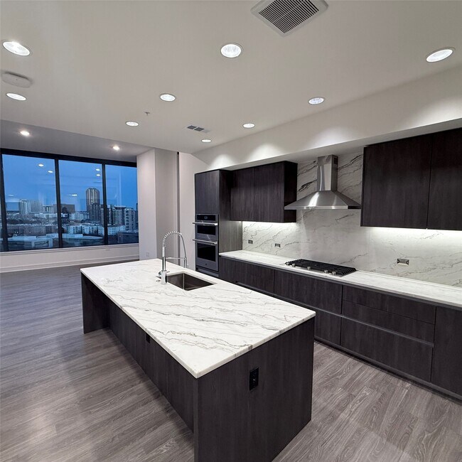 Photo - 2525 Turtle Creek Blvd Unit 2000