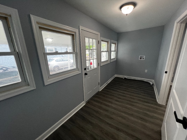 Photo - 220 Locust Ln