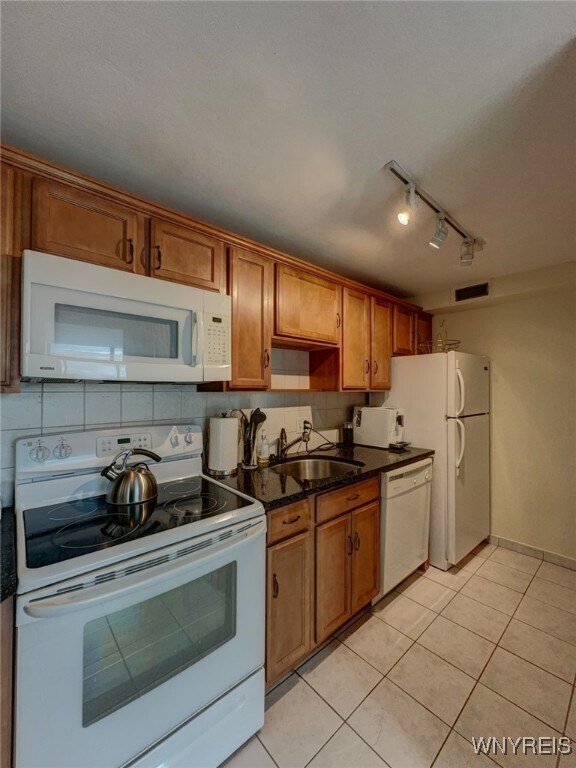 Building Photo - 849 Delaware Ave Rental