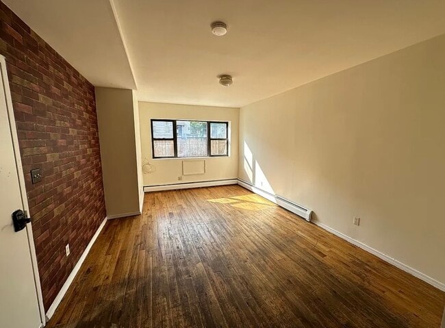 Photo - 94 Harman St Unit 1