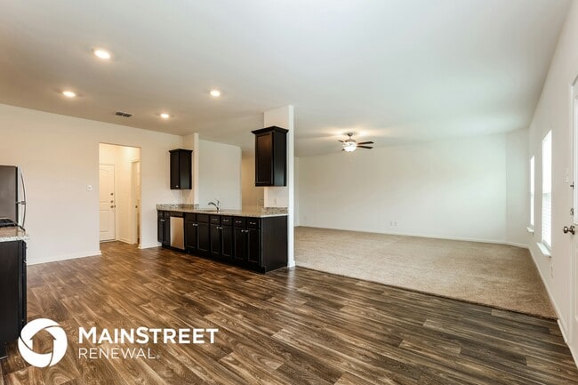 Photo - 834 Shady Brk