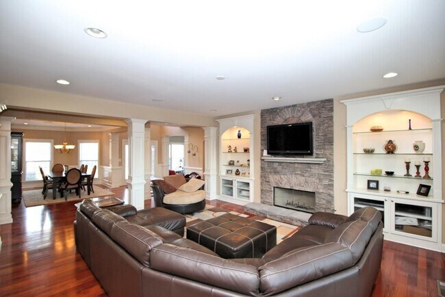 Photo - 2217 Chaseford Ln SW
