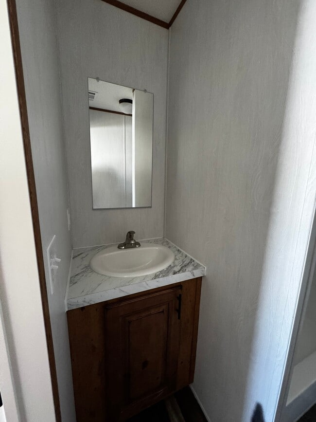 Photo - 7650 FL-78