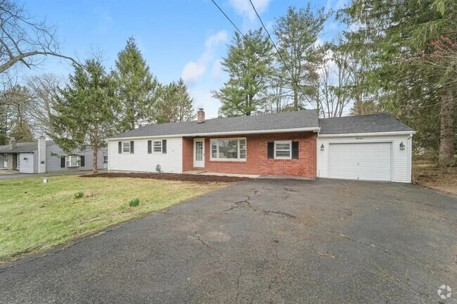 Building Photo - 13 Brookside Ave W Rental