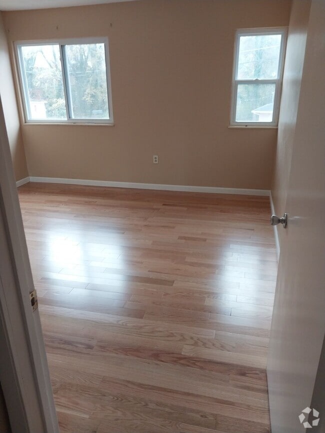 Building Photo - 109 Wade Ln Unit 109 Wade Lane Rental