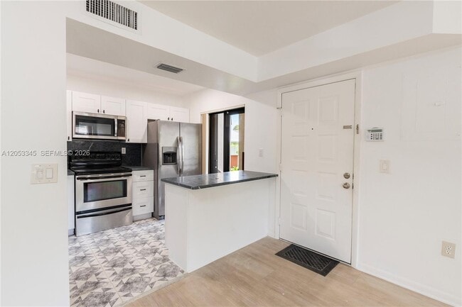 Photo - 20260 NE 3rd Ct Unit 2