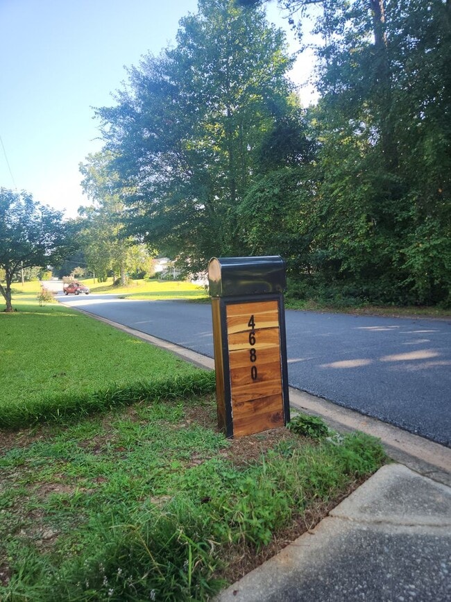 Photo - 4680 Lost Mountain Dr