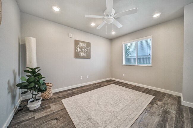 Building Photo - 21155 Gosling Rd Unit 26C